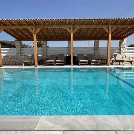 Villa First Eco-villa Polis