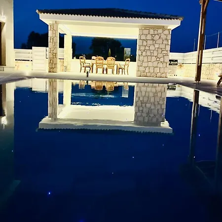 빌라 First Eco-villa